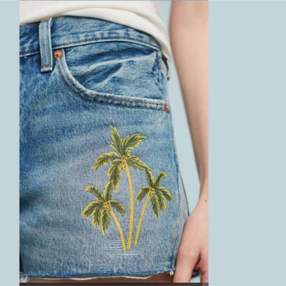 Levi's 501 Wild Dreaming Palm Tree Embroidered Short and one TRUE RELIGION short - Picture 10 of 12